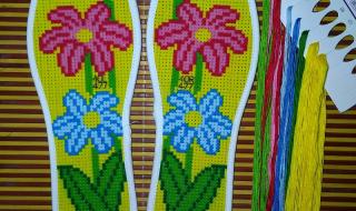 托人找工作过年送礼,是不吸烟的退休长辈.送马到成功的十字绣好吗 十字绣马到成功