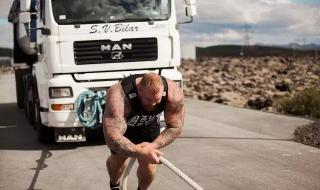 世界大力士比赛的大石头有多重 世界大力士冠军赛